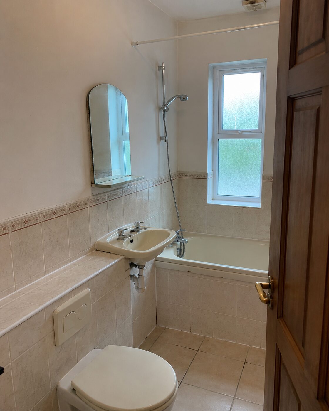 Bathroom before renovation